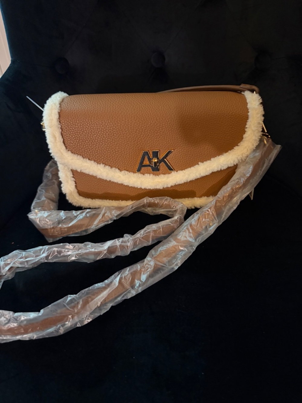 ANNE KLEIN E/W Convertible Sherpa Flap Shoulder Bag With Turn Lock - Picture 16 of 16
